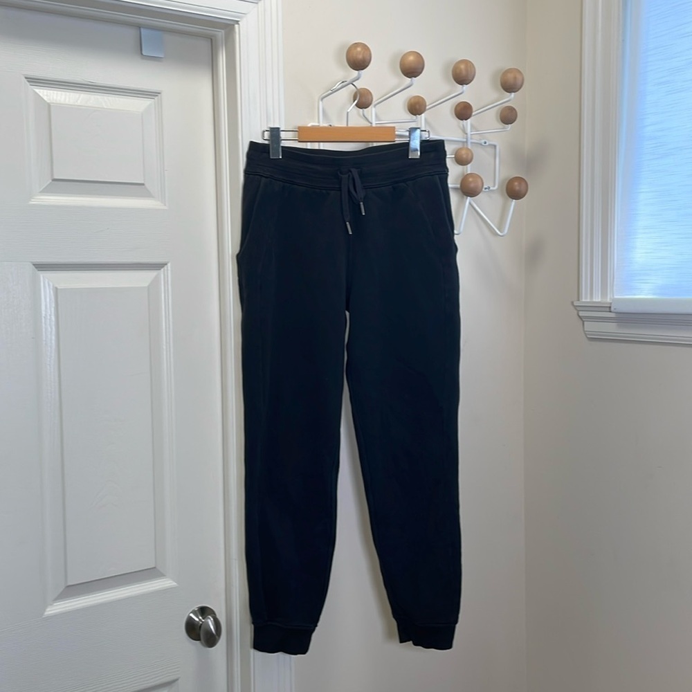 Lululemon - Athletic Joggers - Black - 6